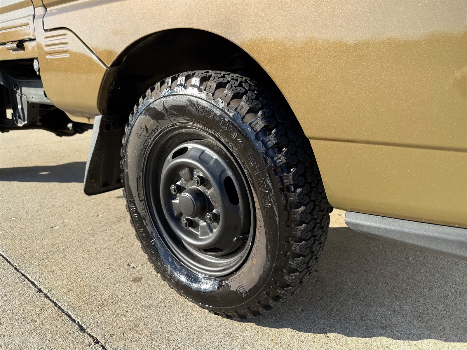 1994 Mitsubishi Mighty max  in CHICAGO, IL